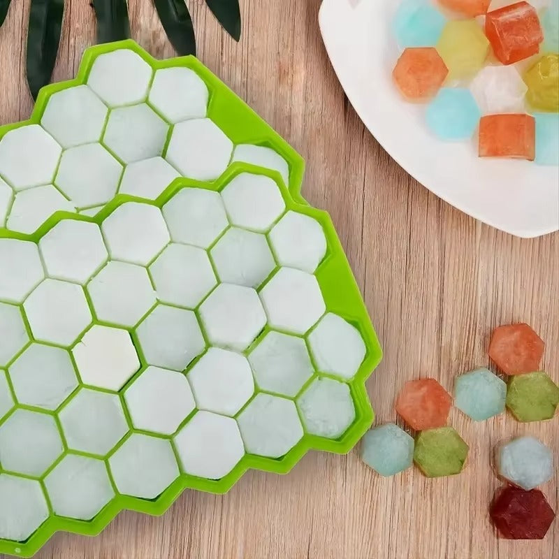 Large Capacity Silicone Ice Cube Tray with Lid – Reusable Honeycomb Ice Cube Maker
